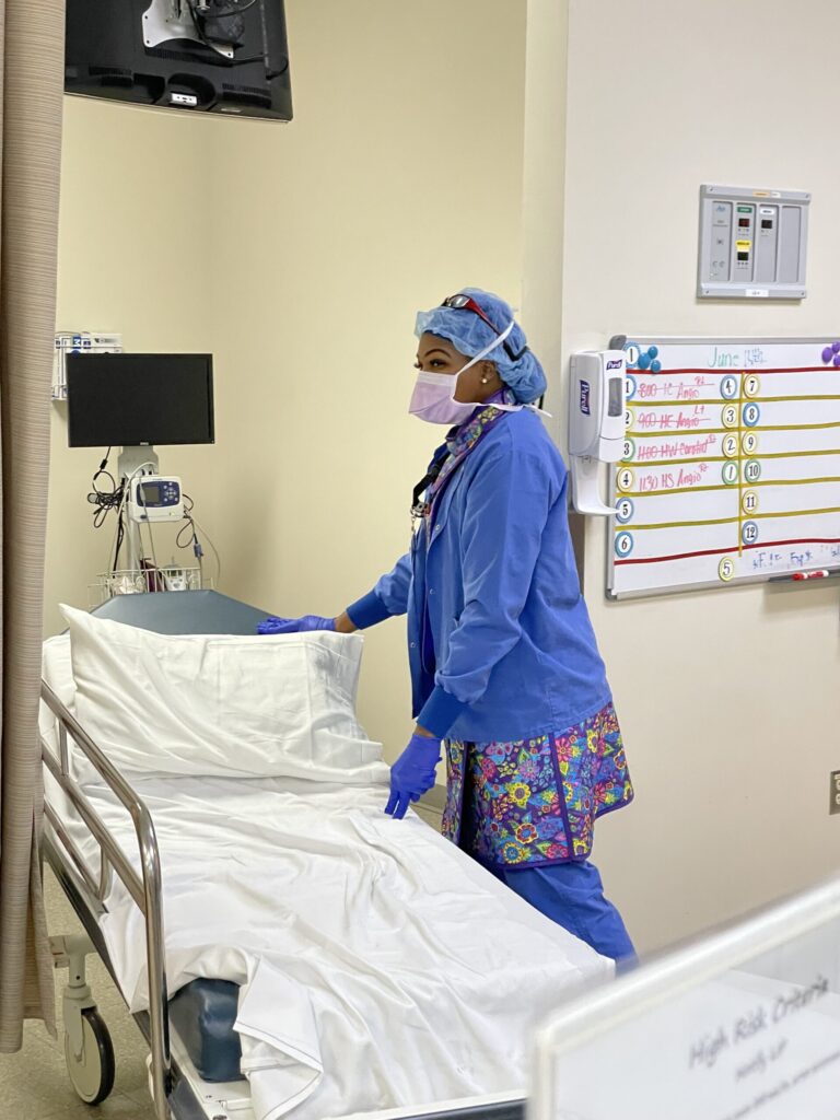 A expert staff member at Azura Surgery Renalus Pensacola