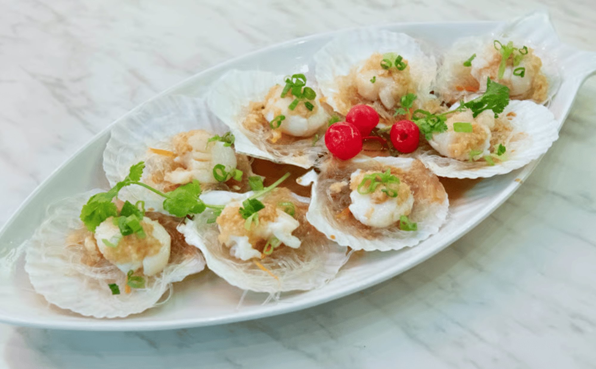 Steamed Scallop with Rice Noodle