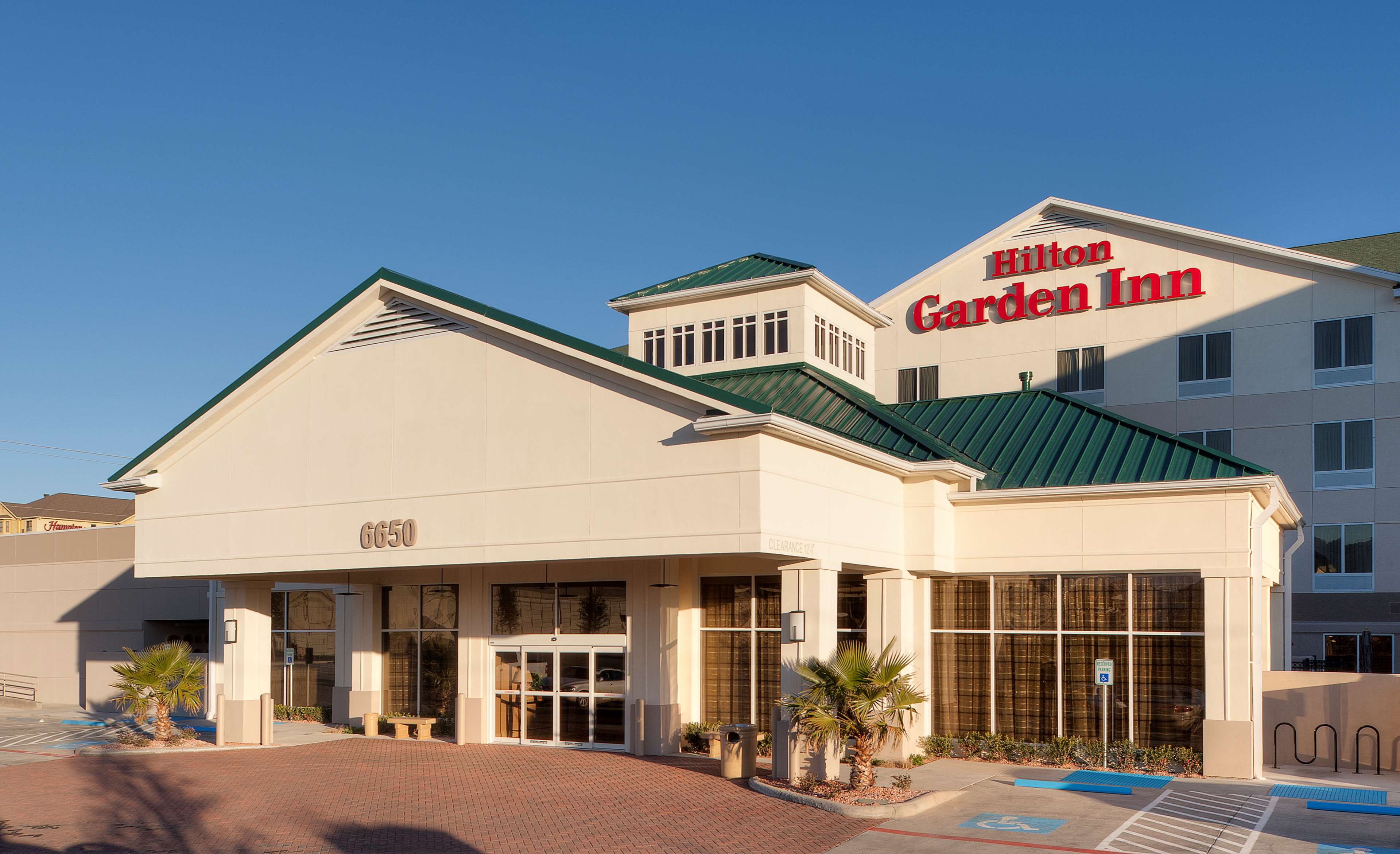 Hilton Garden Inn El Paso Airport - 6650 Gateway Blvd East, El Paso, TX
