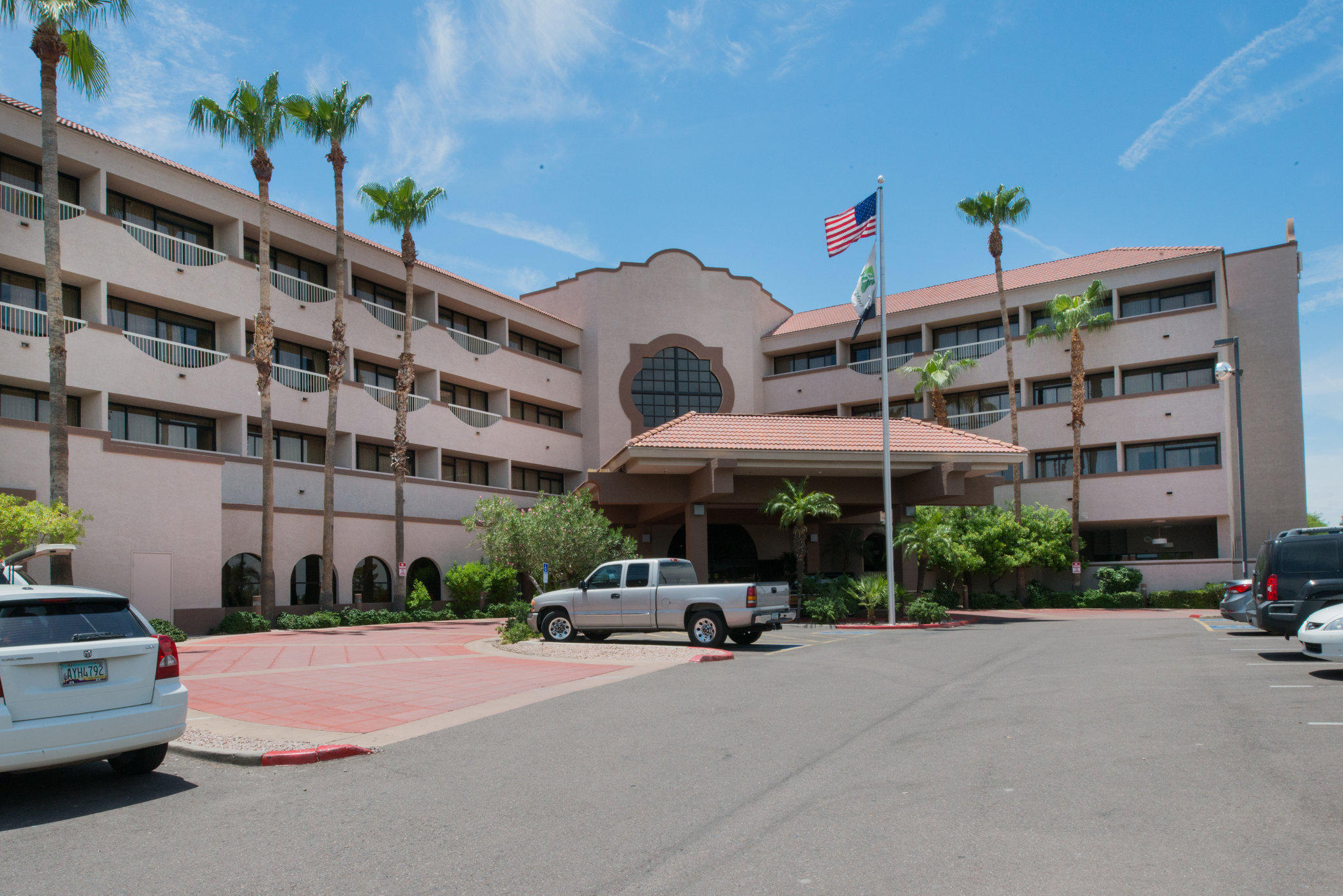 Holiday Inn Phoenix-West Photo