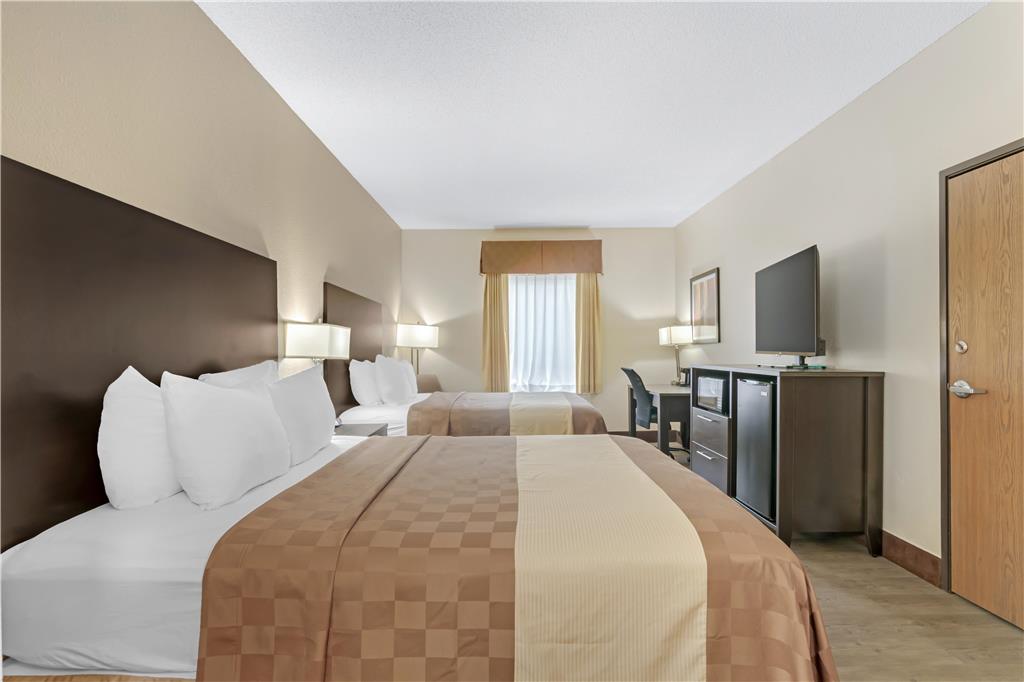 Best Western Teal Lake Inn Image