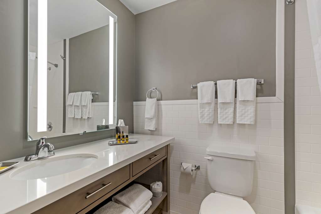 Best Western Plus Waterloo & Cedar Falls Image