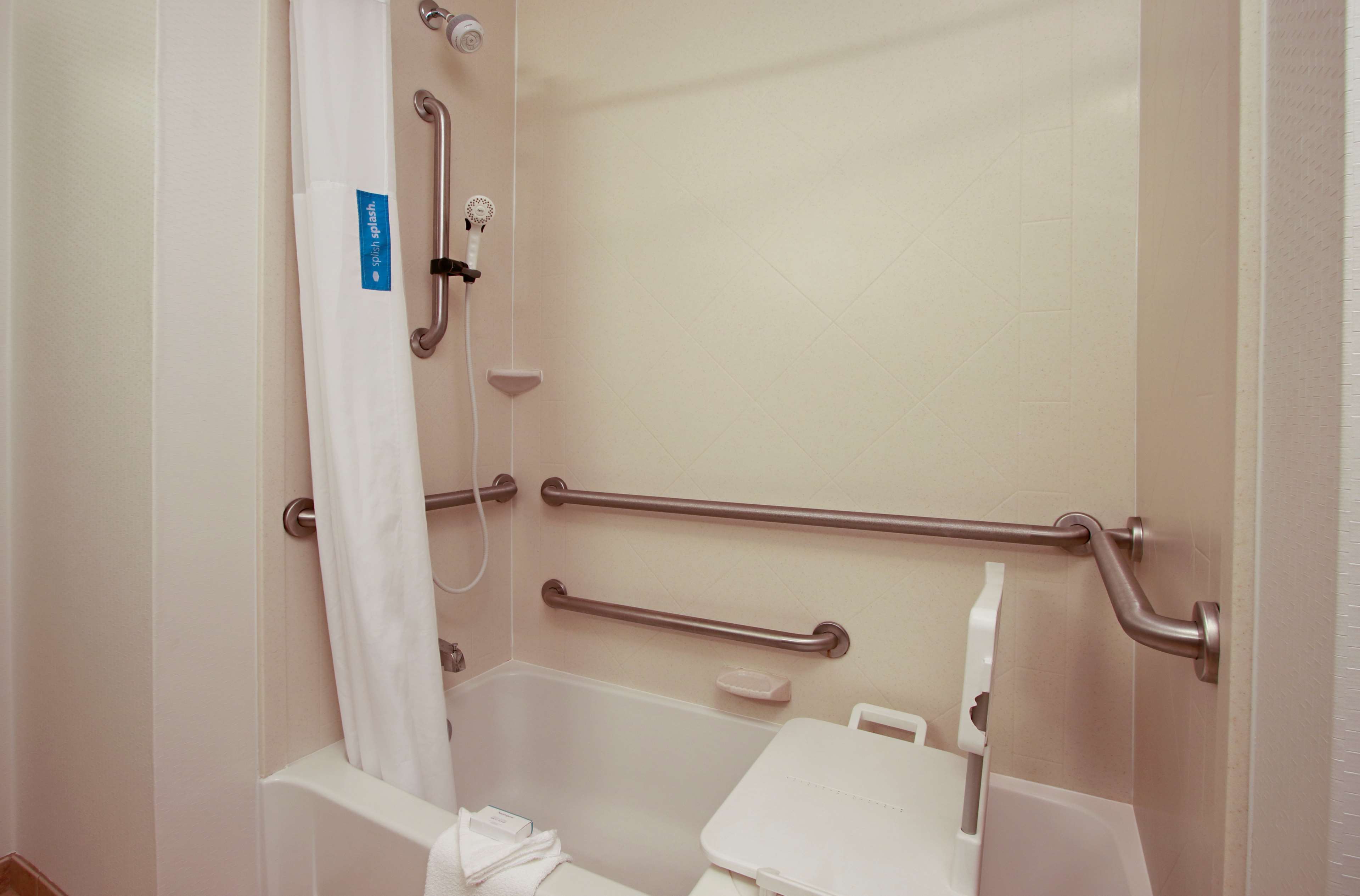 Hampton Inn Winfield, 7005 State Highway 129, Winfield, AL, Hotels