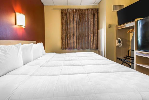 Images Econo Lodge
