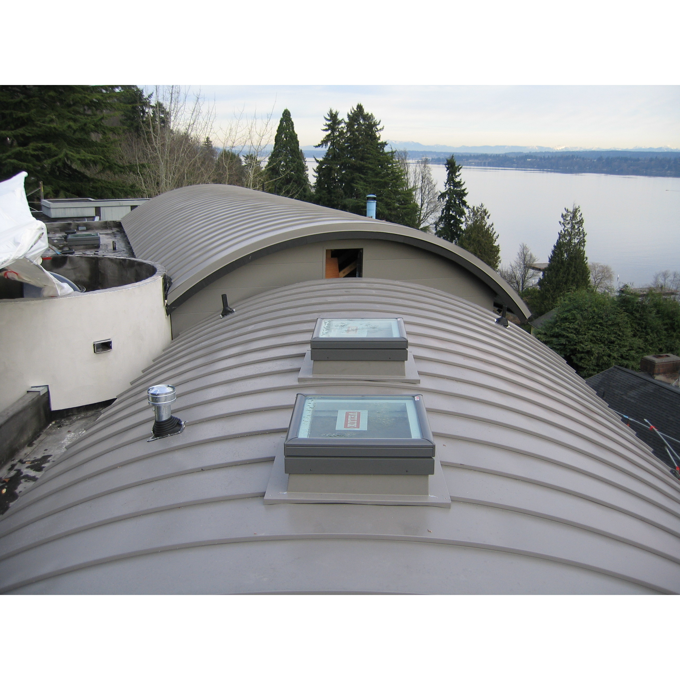 Albertson Roofing Logo