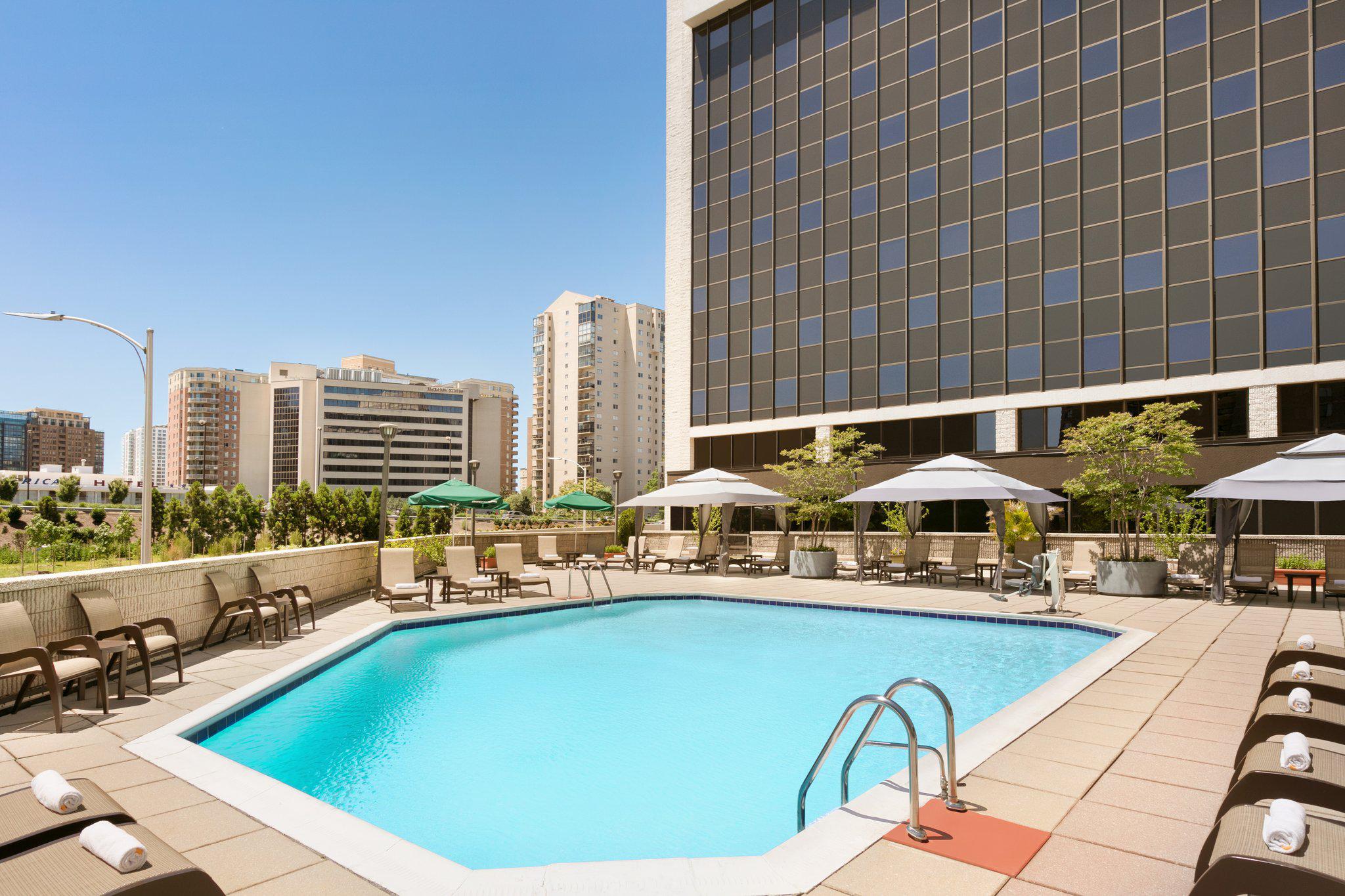 Crowne Plaza Crystal City-Washington, D.C. Photo