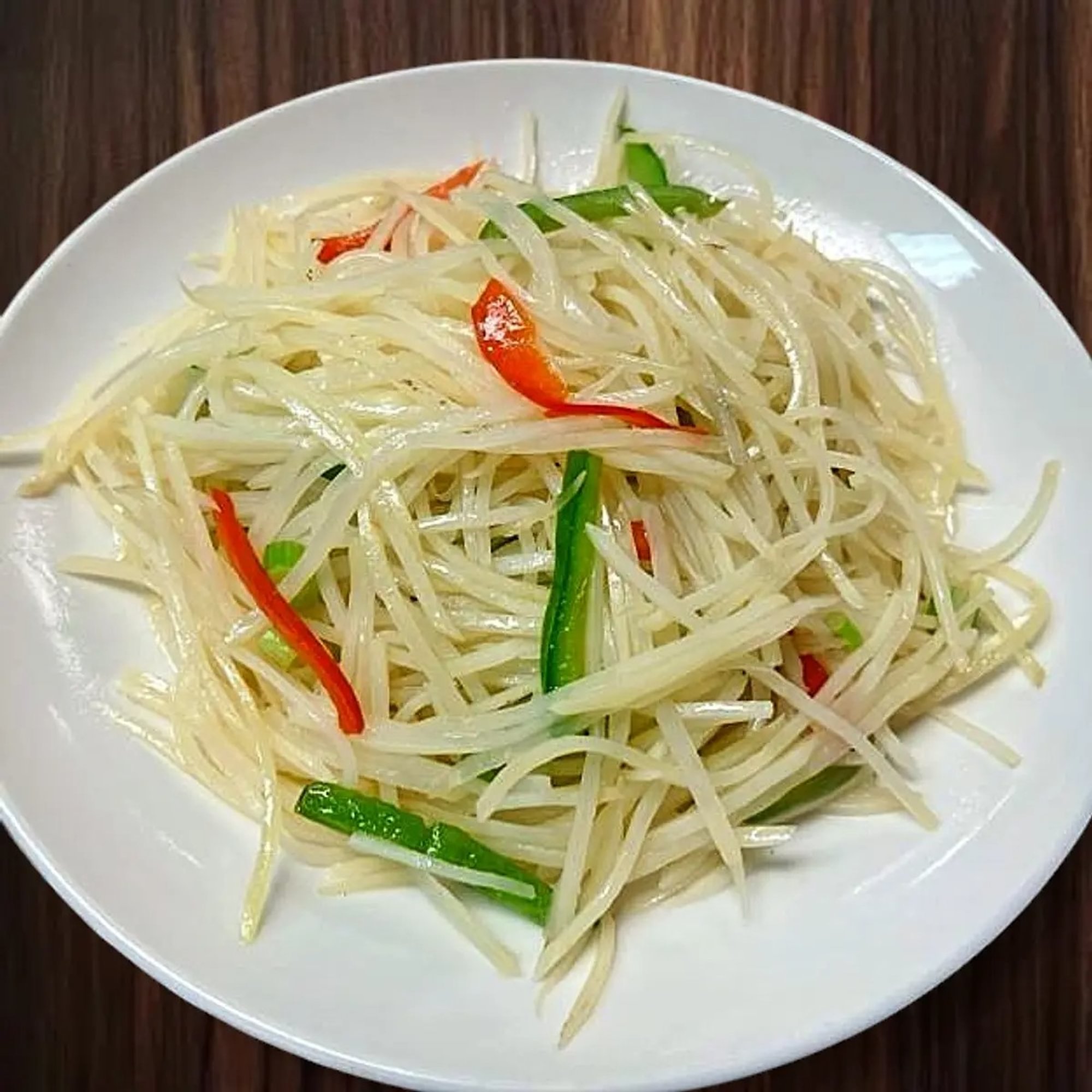 Sliced Potatoes (Vinegar, Sautéed, Green Pepper) 土豆丝 (酸溜、炝炒、青椒)