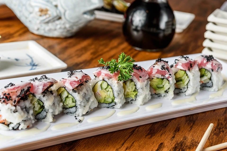Black Pepper Tuna Roll •