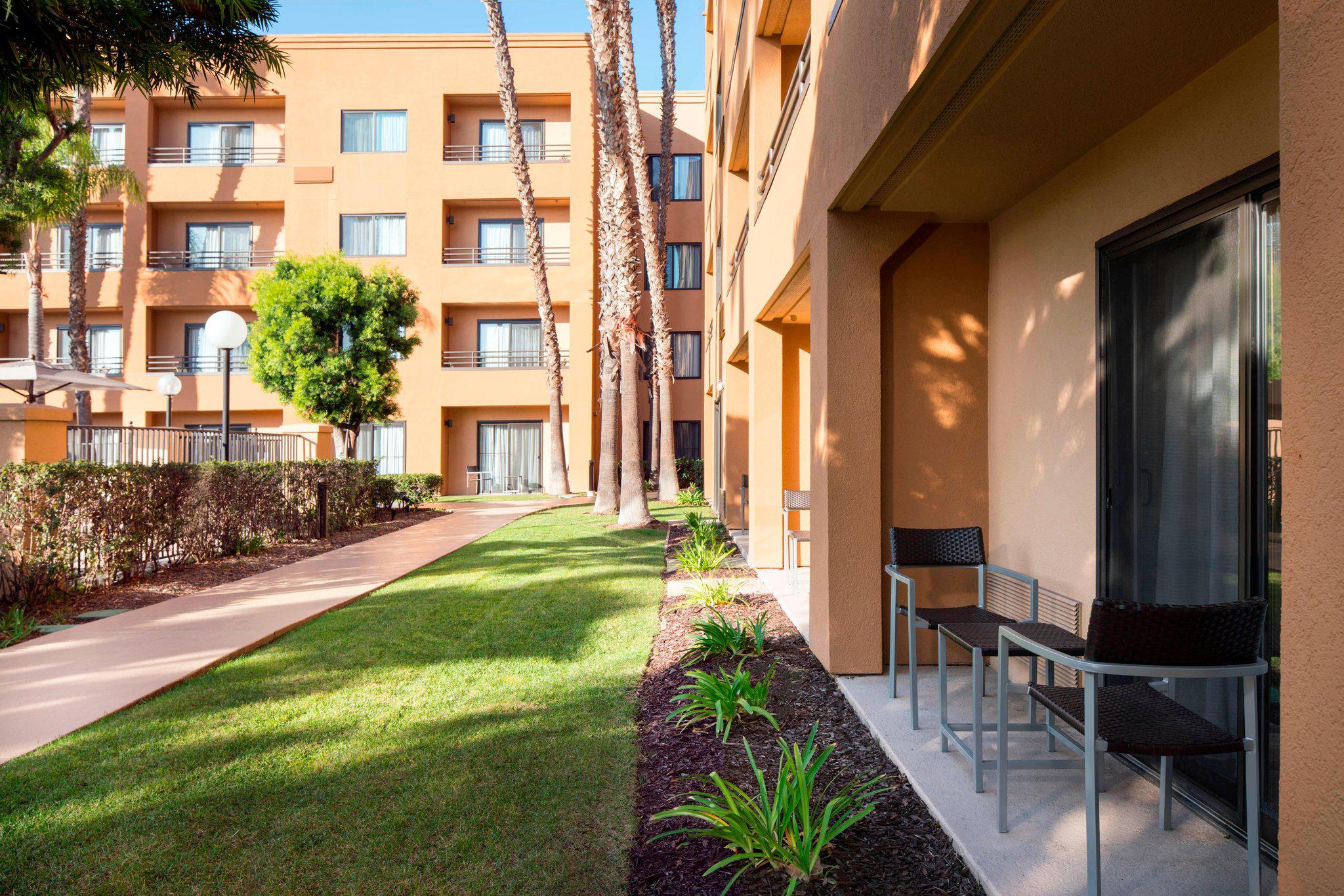 Courtyard by Marriott Los Angeles Torrance/South Bay Photo