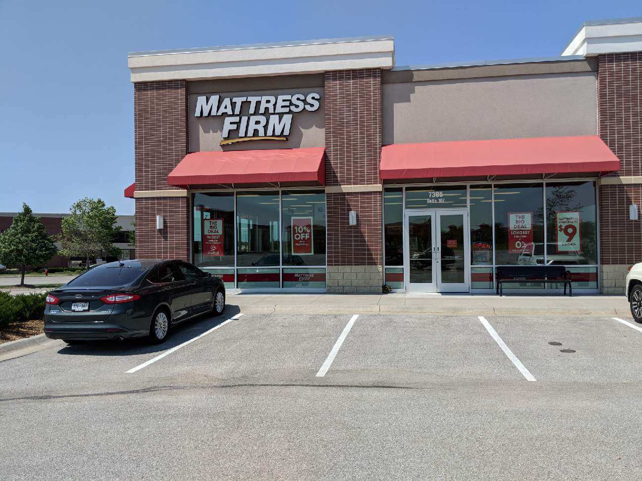 Mattress Firm Shadow Lake Photo