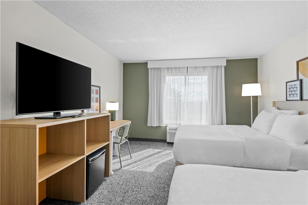 Spark by Hilton Traverse City Image