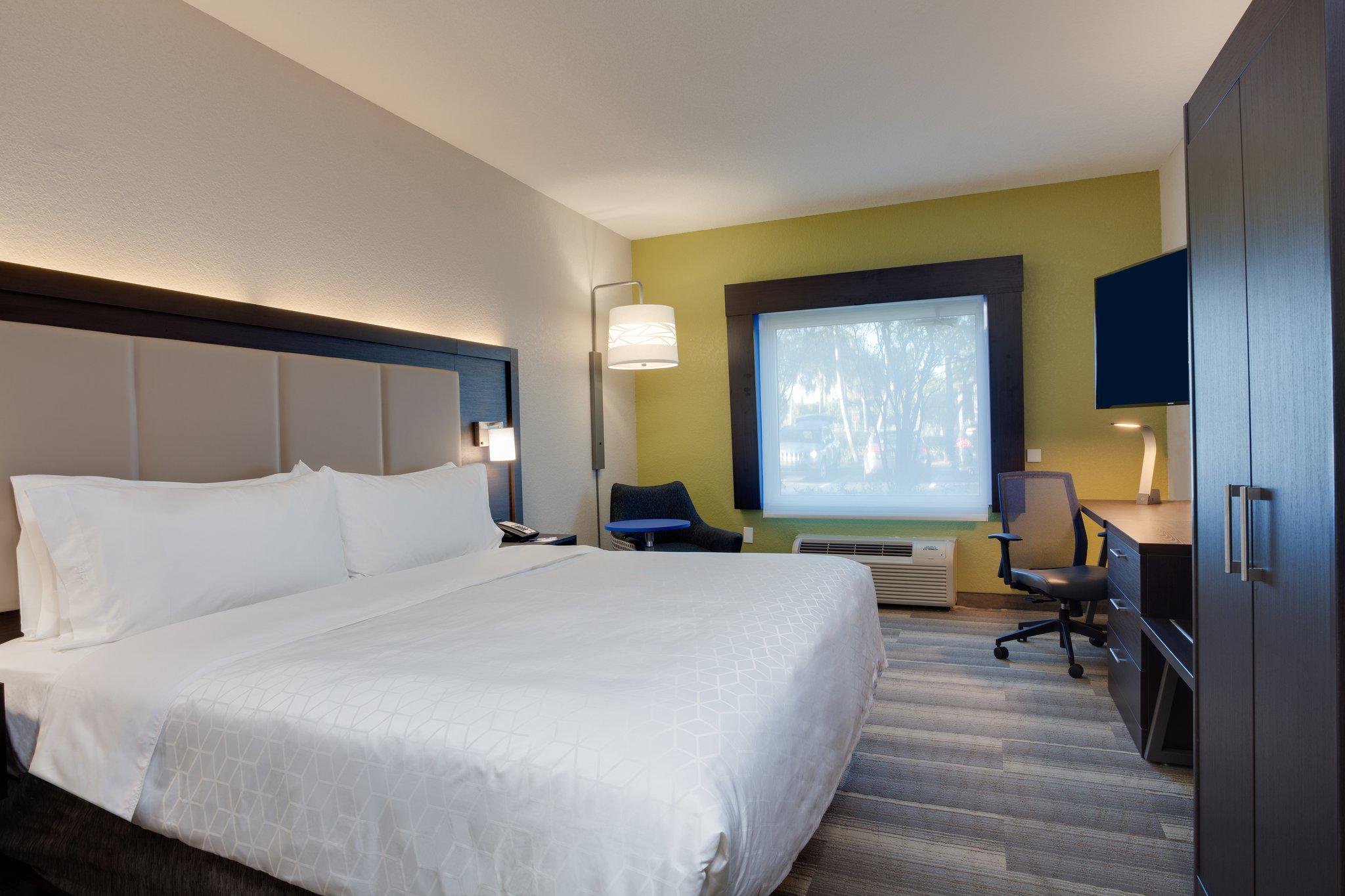 Holiday Inn Express & Suites Ft. Lauderdale Airport/Cruise Photo