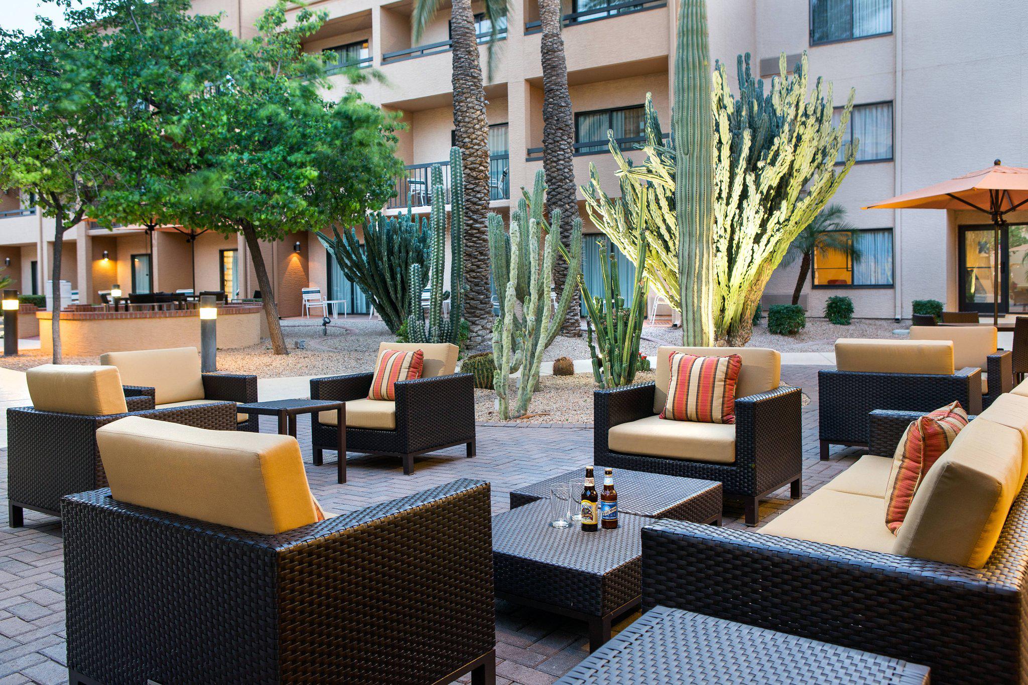 Courtyard by Marriott Phoenix Mesa Photo