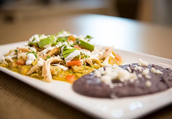 Chilaquiles de Pollo en Salsa Verde