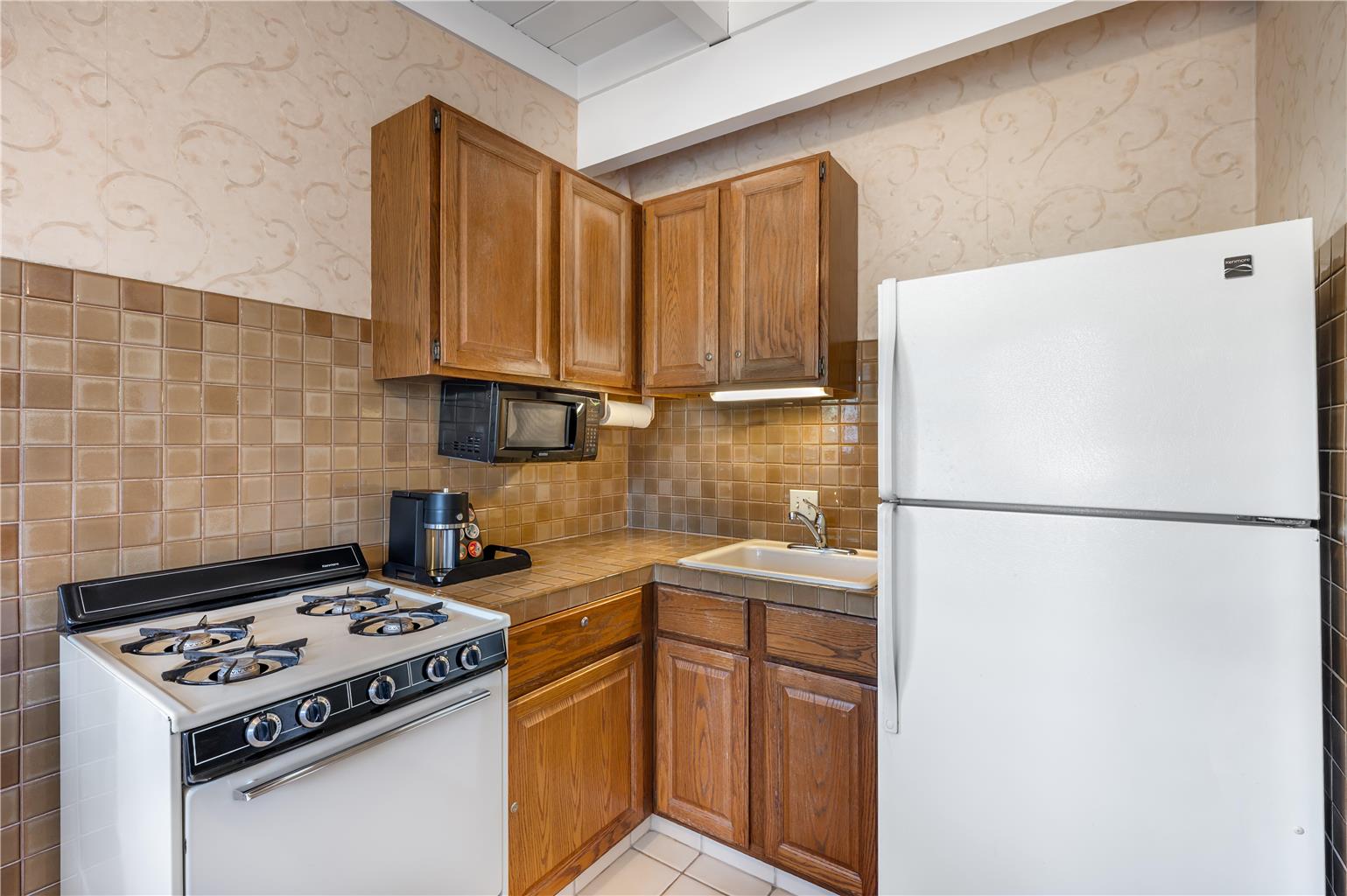 Best Western Plus Santa Barbara Image