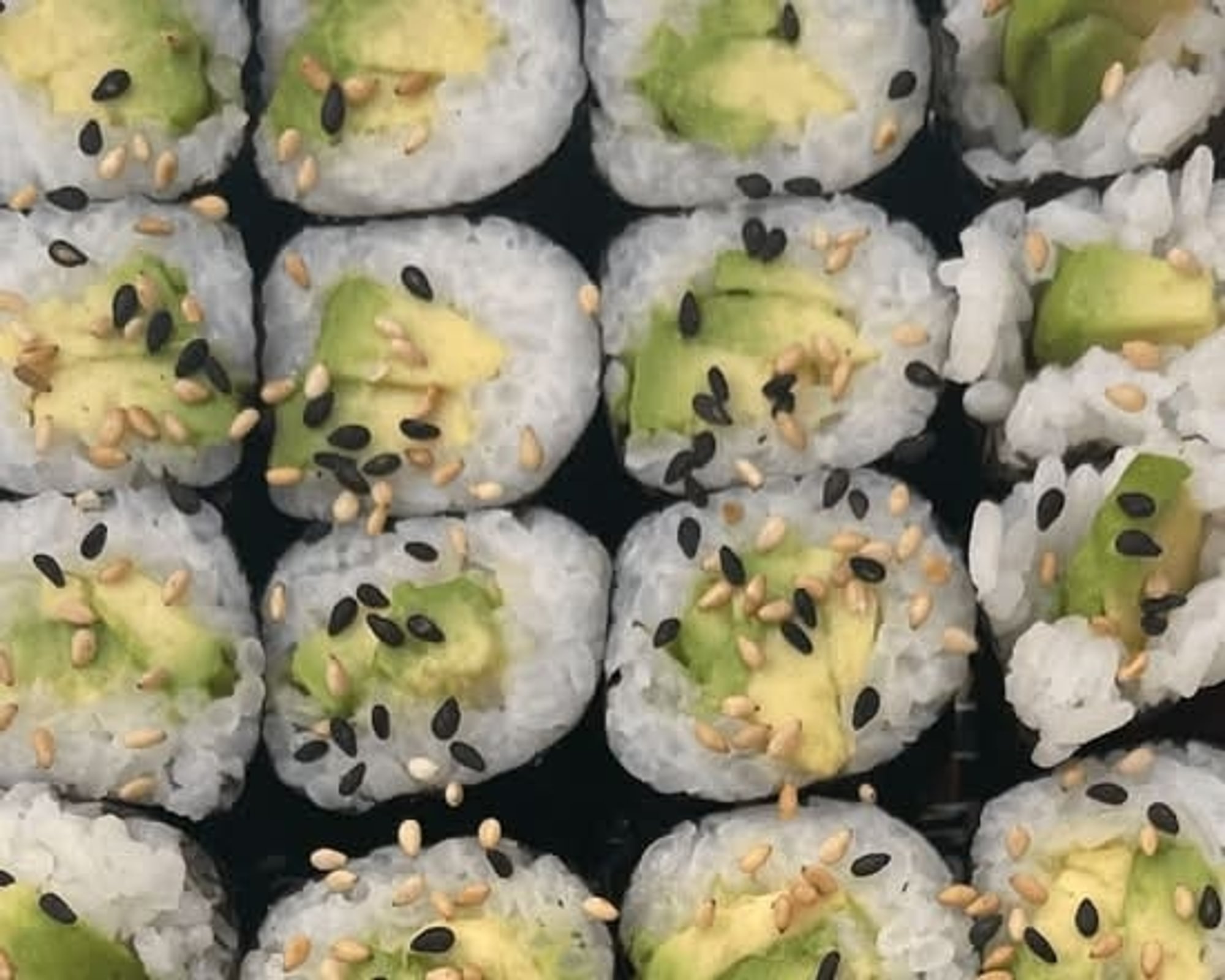 <Salmon Avocado Roll * $13