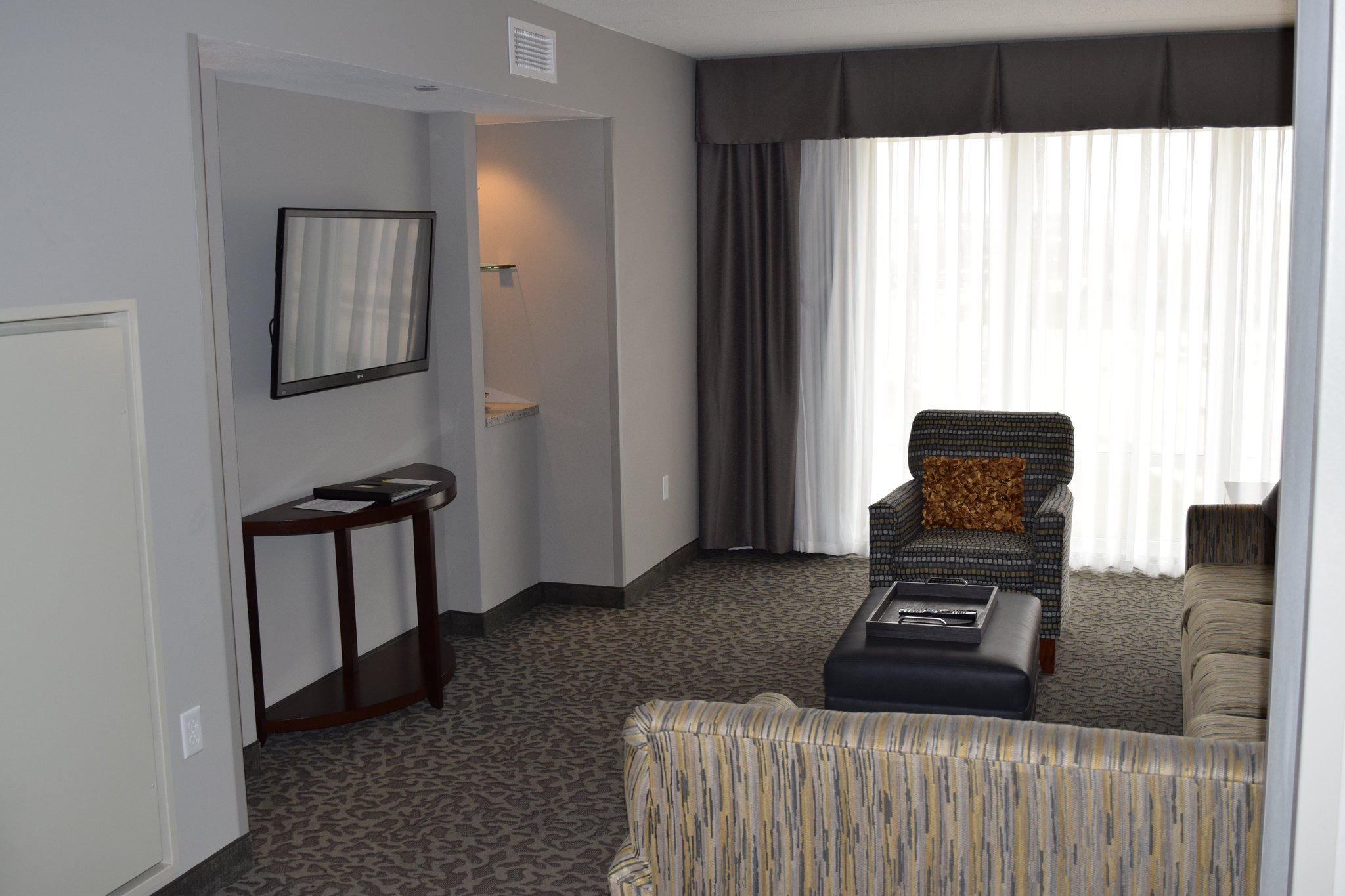 Holiday Inn & Suites East Peoria Photo