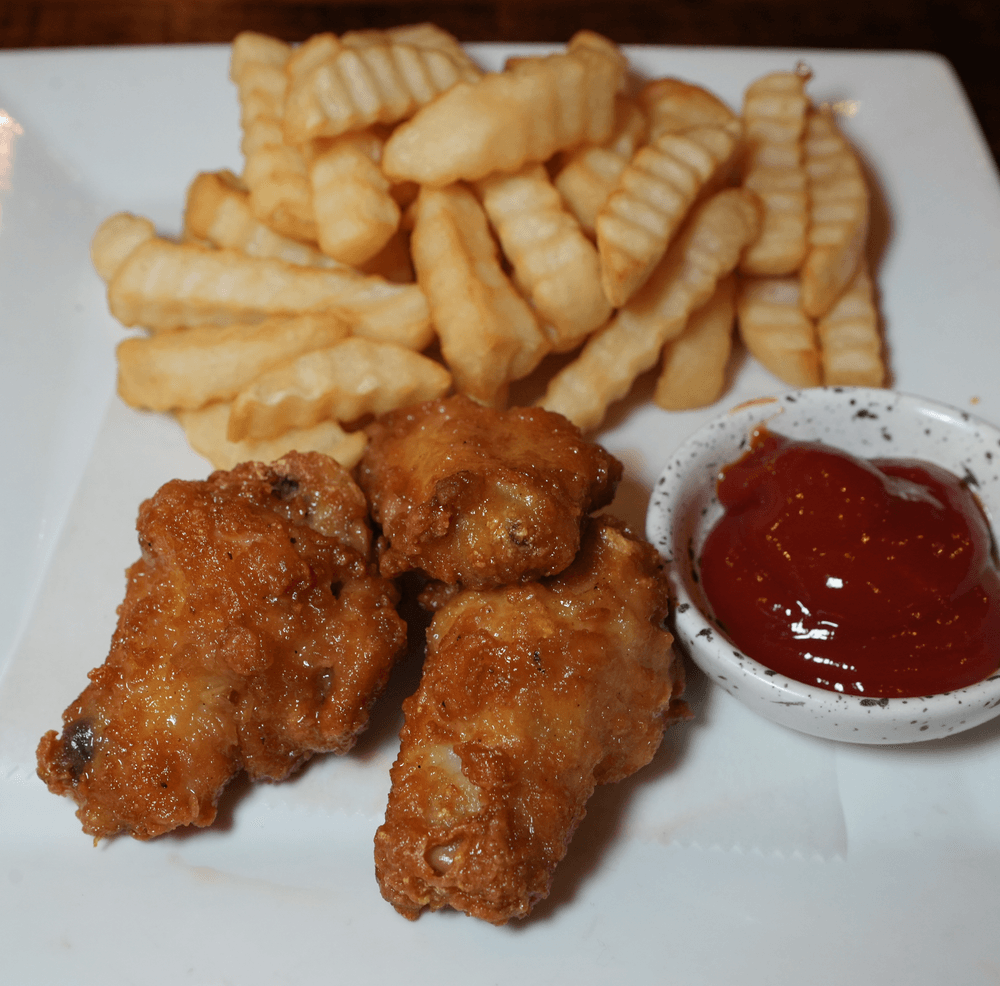 Chicken Wing with Fries