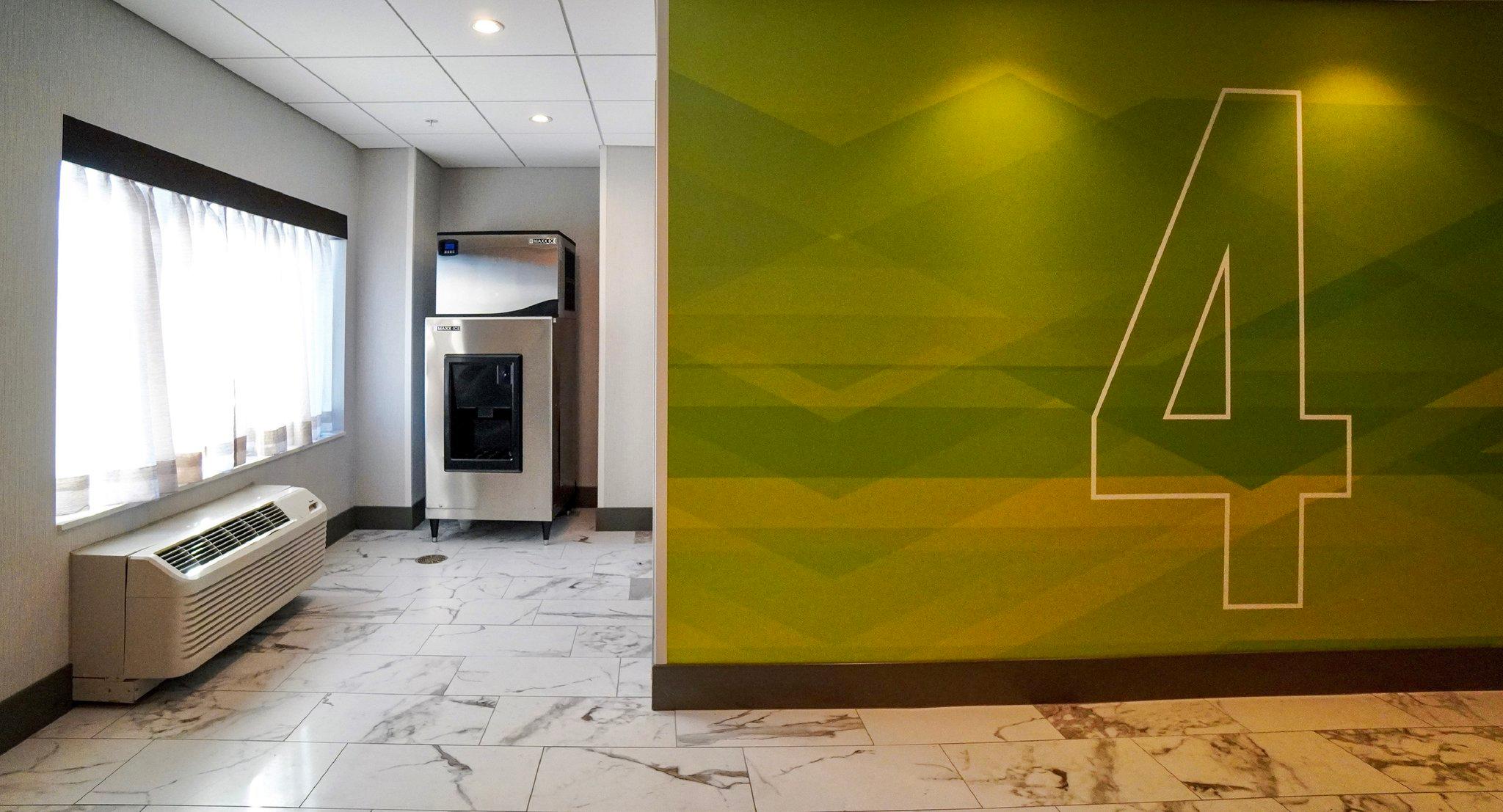 Holiday Inn Express & Suites Nashville - Franklin Photo