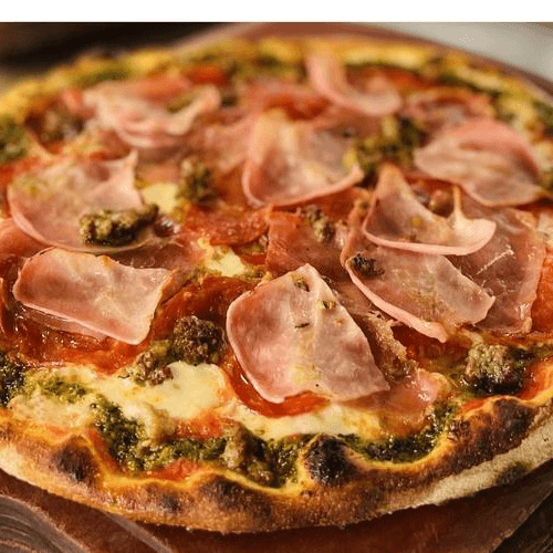 Carnivora Pizza