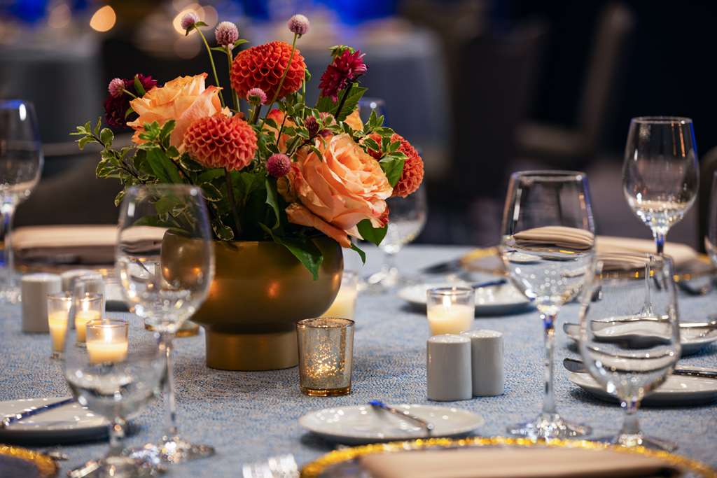 The Lofton Hotel Minneapolis, Tapestry Collection by Hilton Image