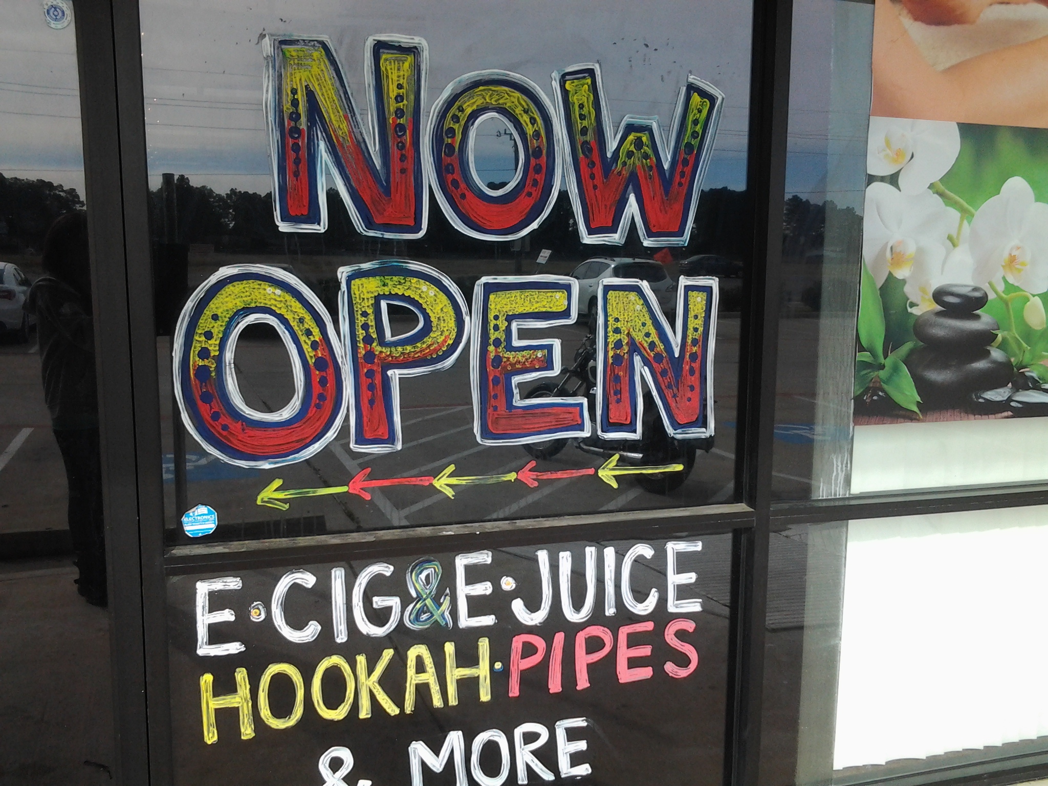 EZ Rollers Smoke Shop Image