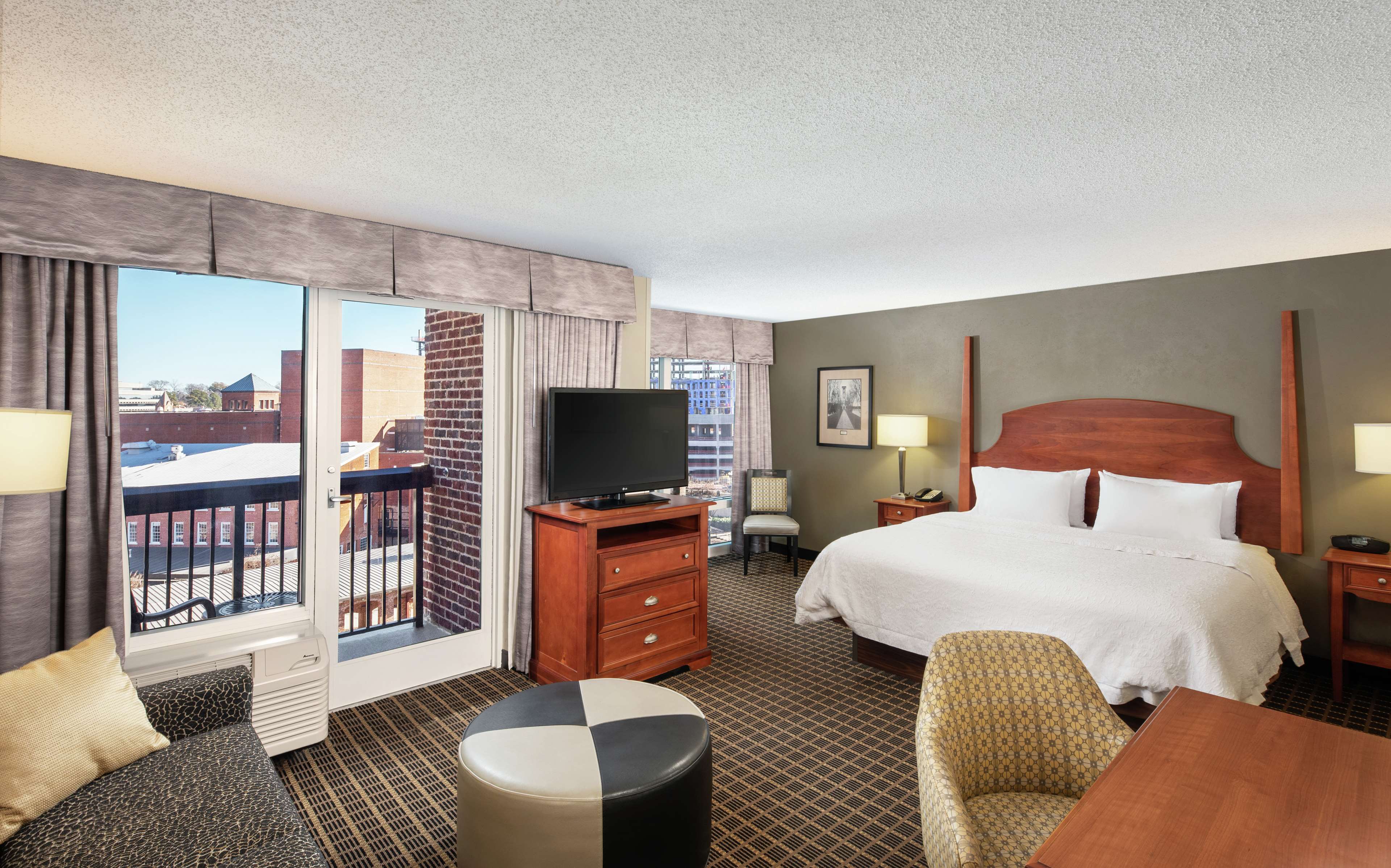 Hampton Inn & Suites Greenville-Downtown-RiverPlace Photo