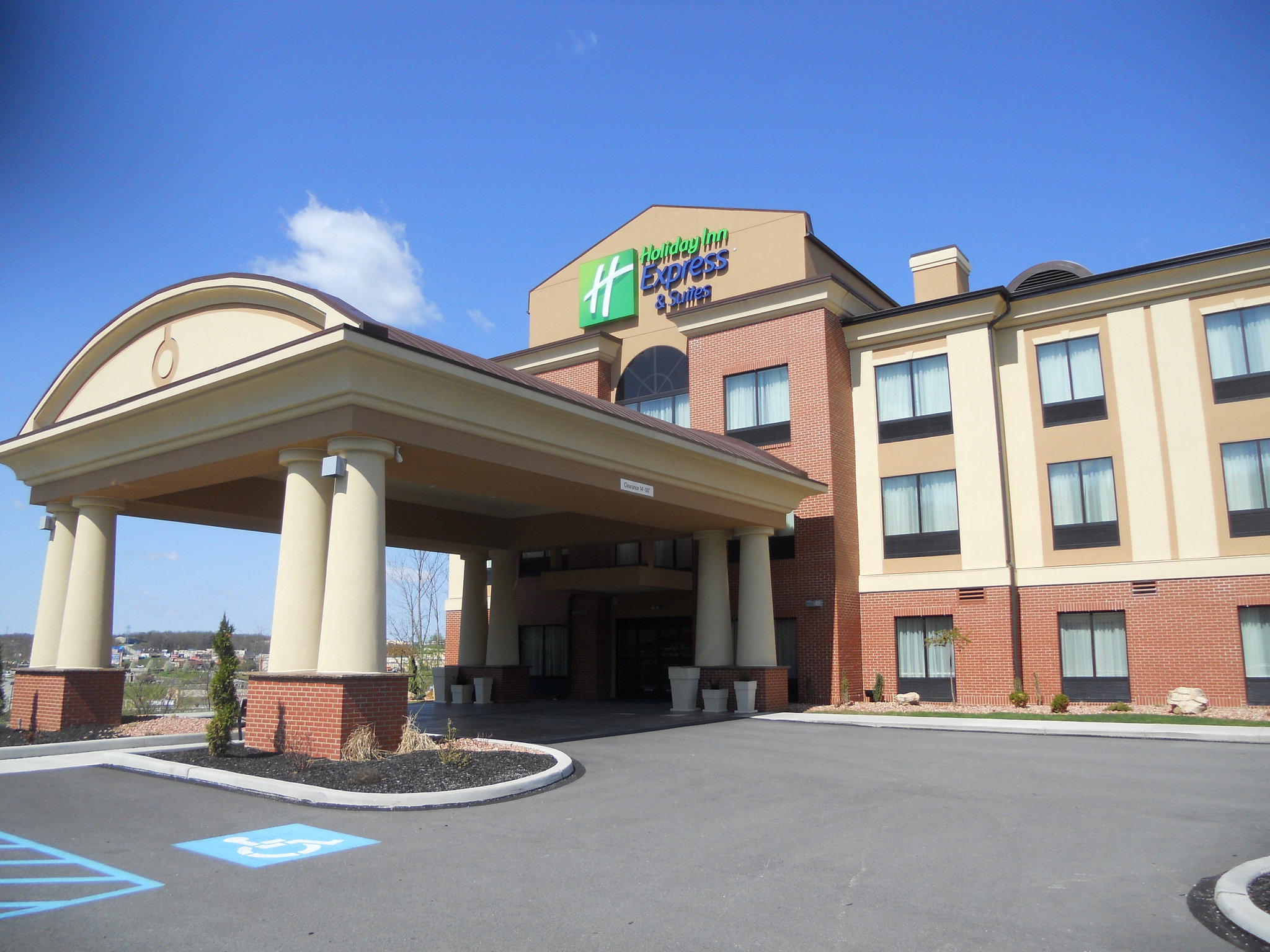 Holiday Inn Express & Suites Greensburg Photo