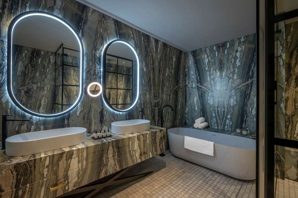 Radisson Blu Royal Hotel, Dublin 78
