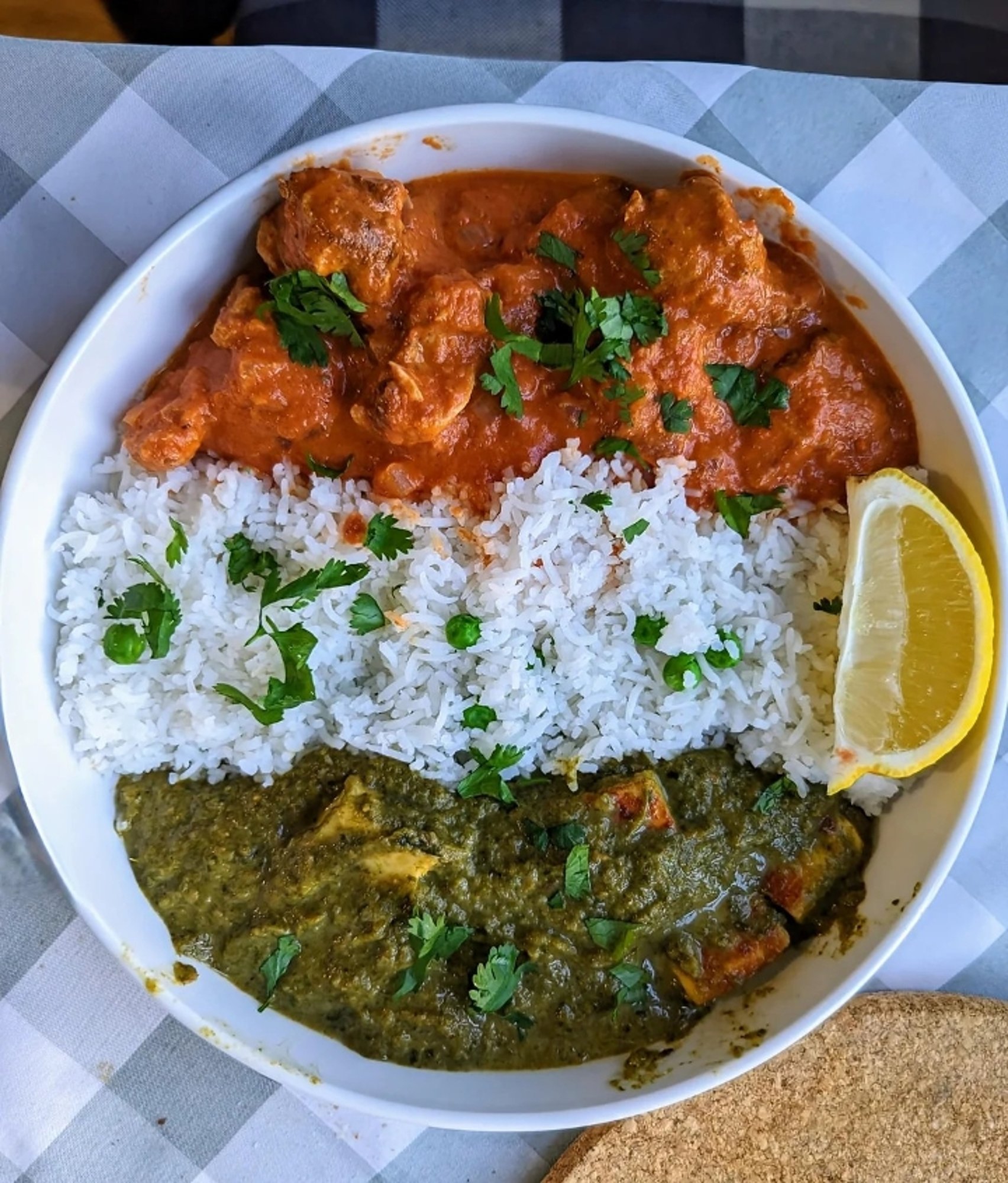 FavoriteCombo-ChkTikkaMasala-SaagPaneer