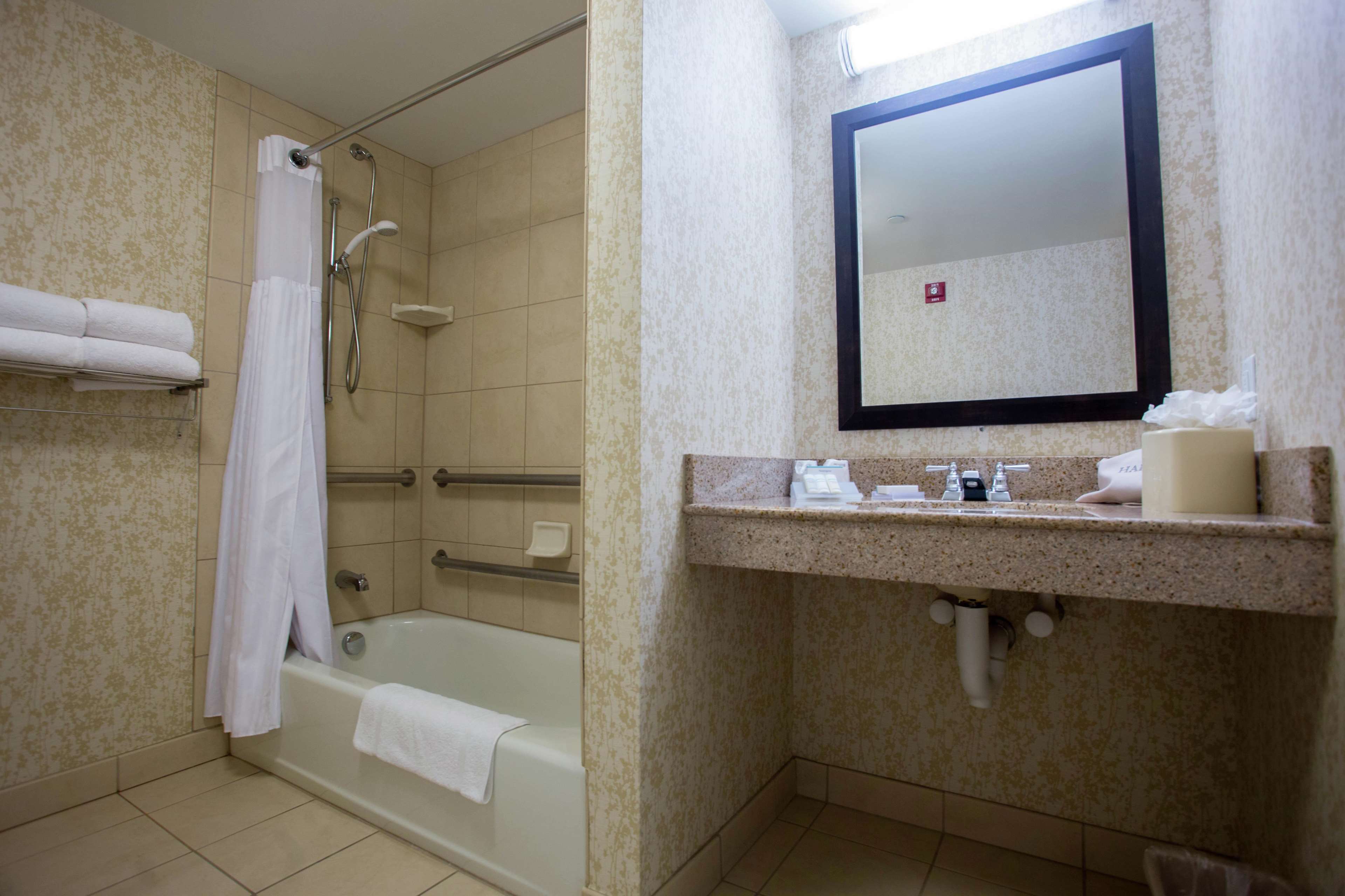 Hilton Garden Inn Providence Airport/Warwick Photo