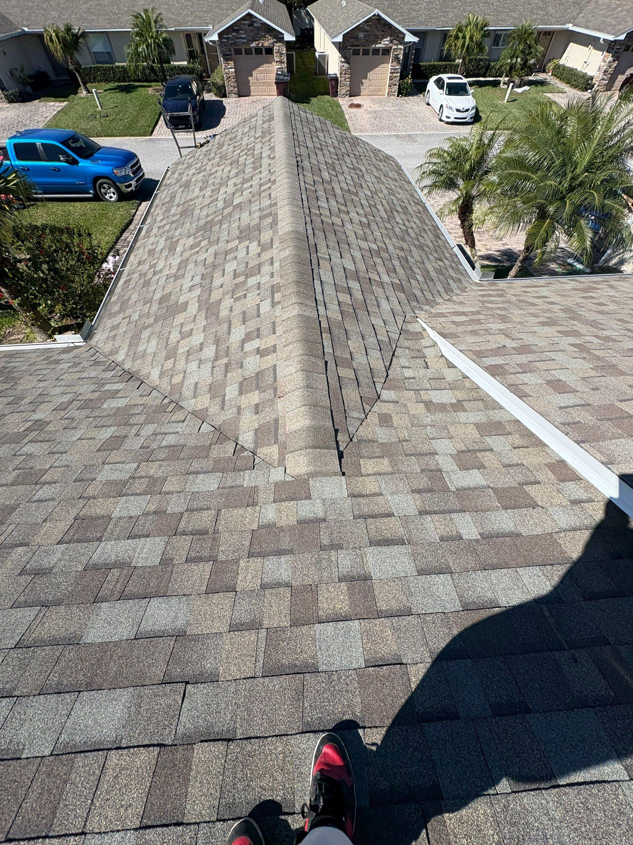 Pinnacle Roofing Image