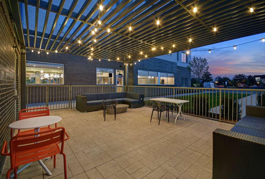 Tru by Hilton Troy Detroit Image