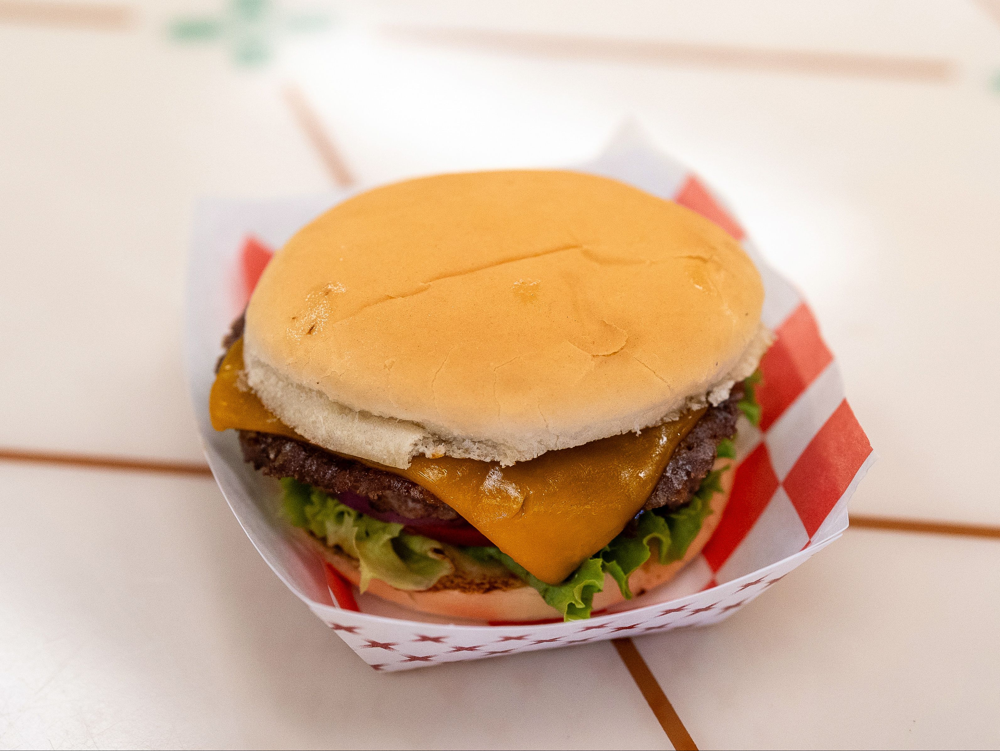 CHEESE BURGER
