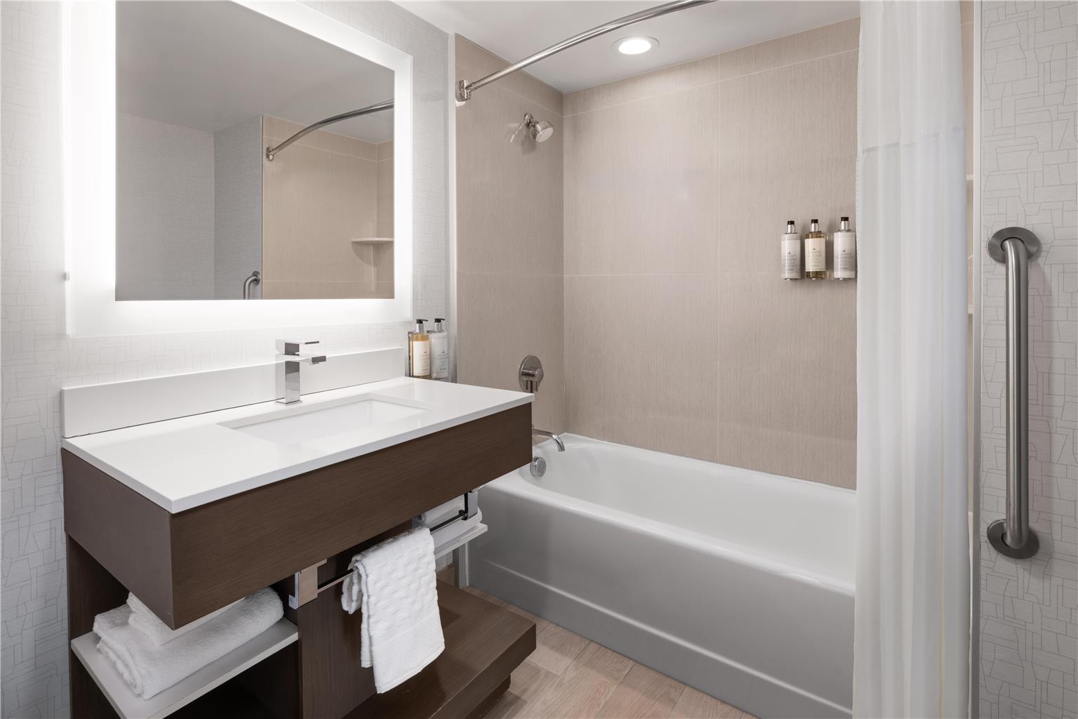 Aiden by Best Western Berkeley Image