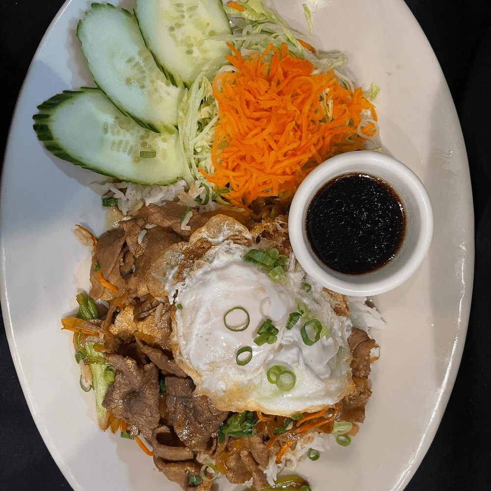 Spicy Korean Beef Stir Fry with Fried Egg (Tai Xao)