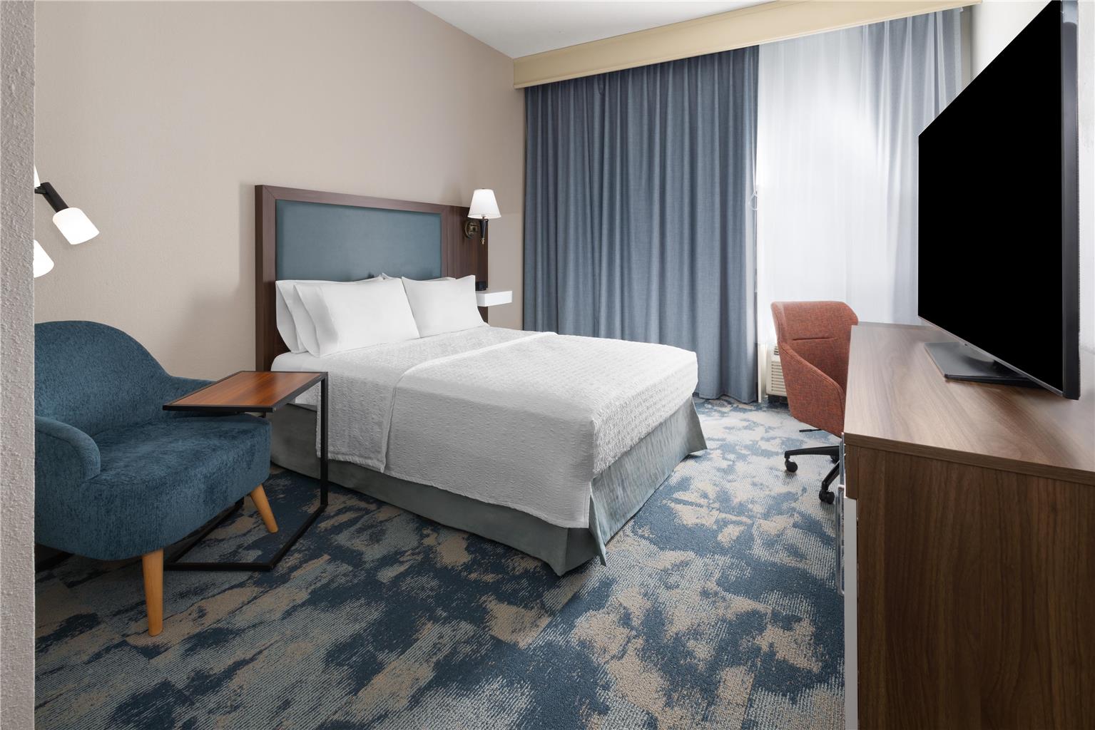 Hampton Inn Frostburg Image