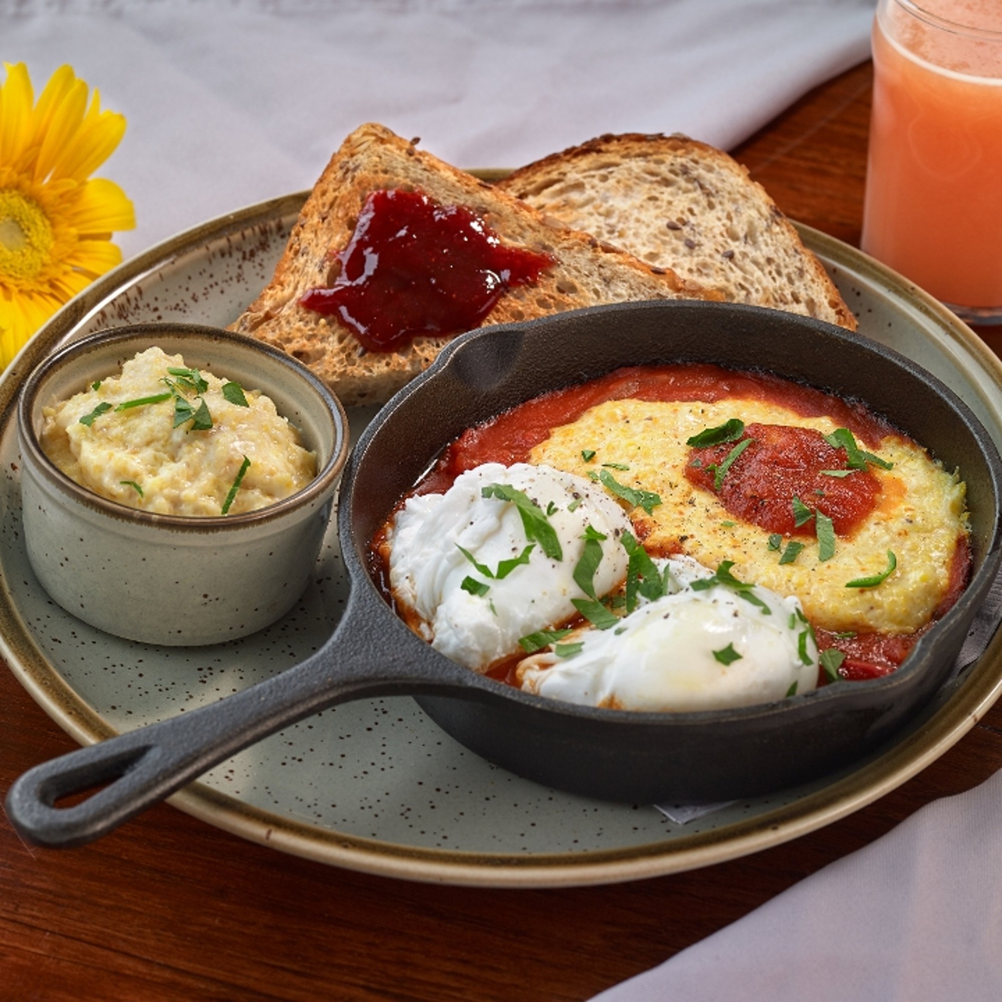 Shakshuka Grits