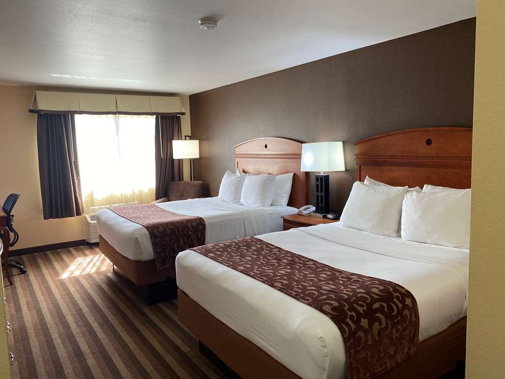 Best Western Manhattan Inn Image