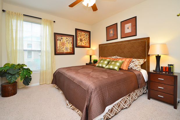Images Estancia San Miguel Apartments in Houston, TX 77041