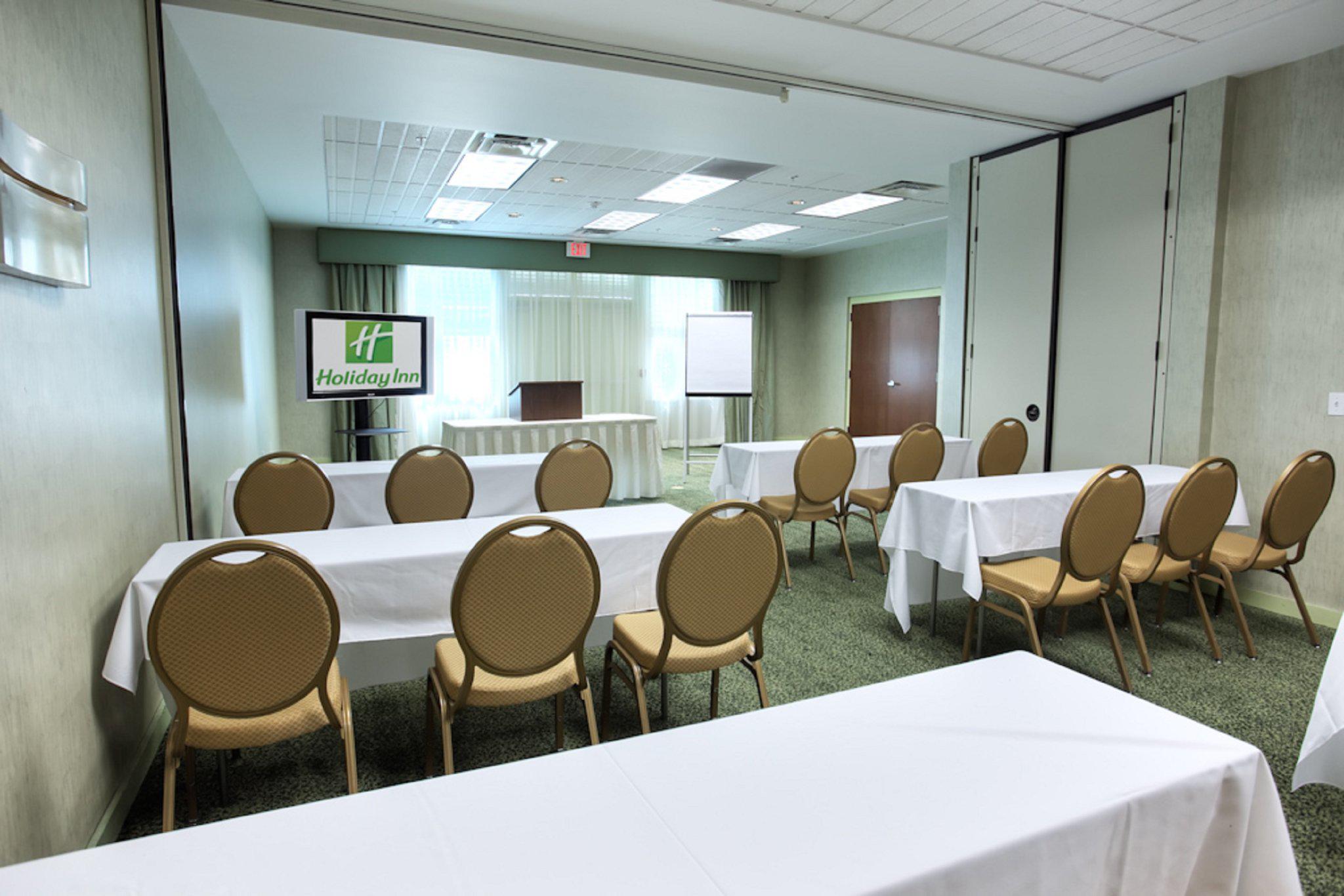 Holiday Inn & Suites Ocala Conference Center Photo