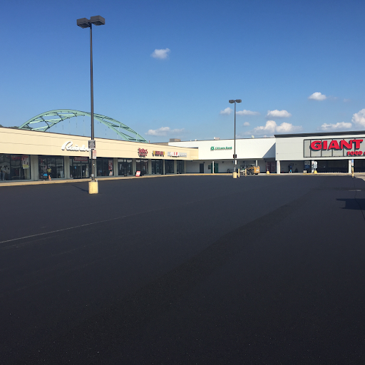 Hilltop Paving Inc. Logo