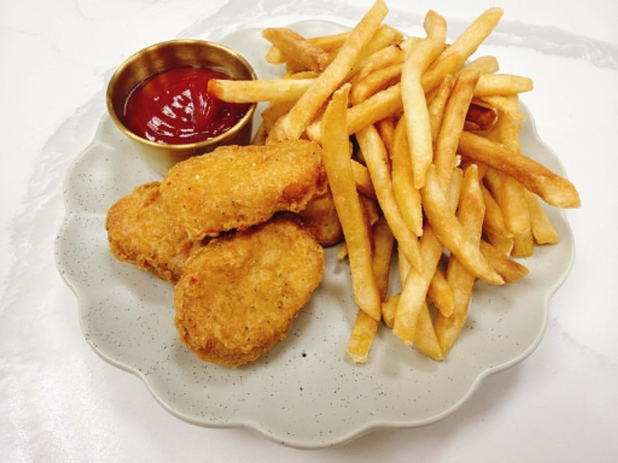 Kids Combo (Nuggets+Fries)