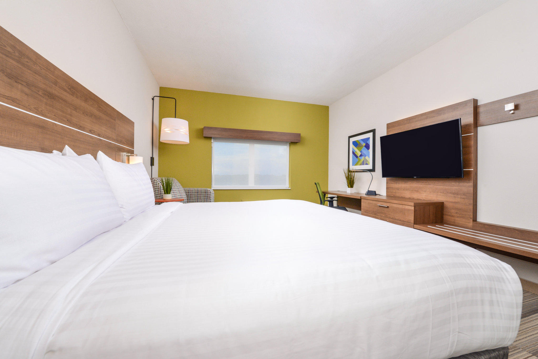 Holiday Inn Express & Suites St. Petersburg - Madeira Beach Photo