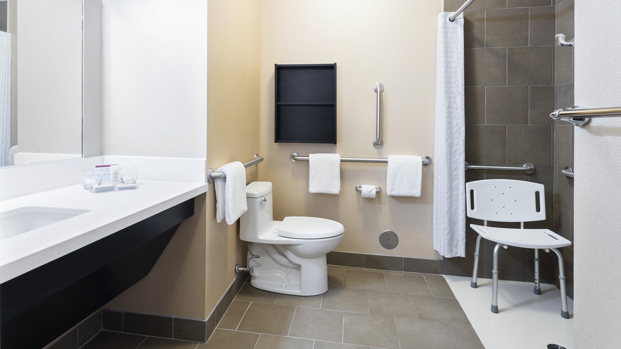 Candlewood Suites Grove City - Outlet Center Photo