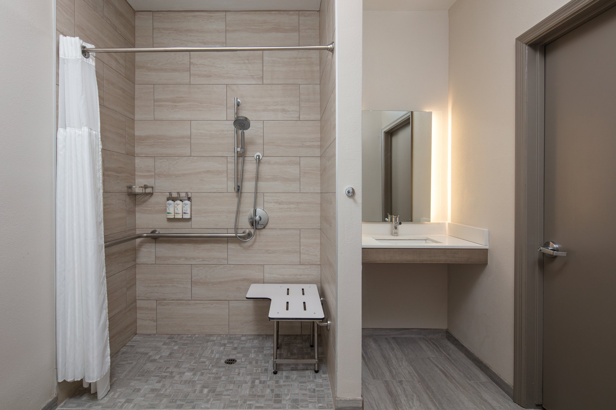 Holiday Inn Express & Suites Ventura Harbor by IHG Image