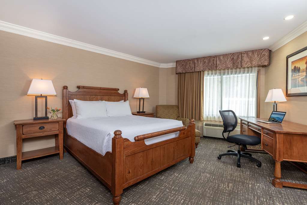 Best Western Plus Waterbury - Stowe Image
