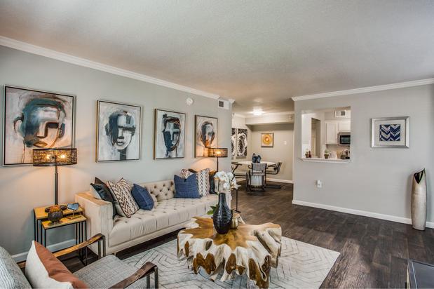 Images Weston Medical Center Apartments