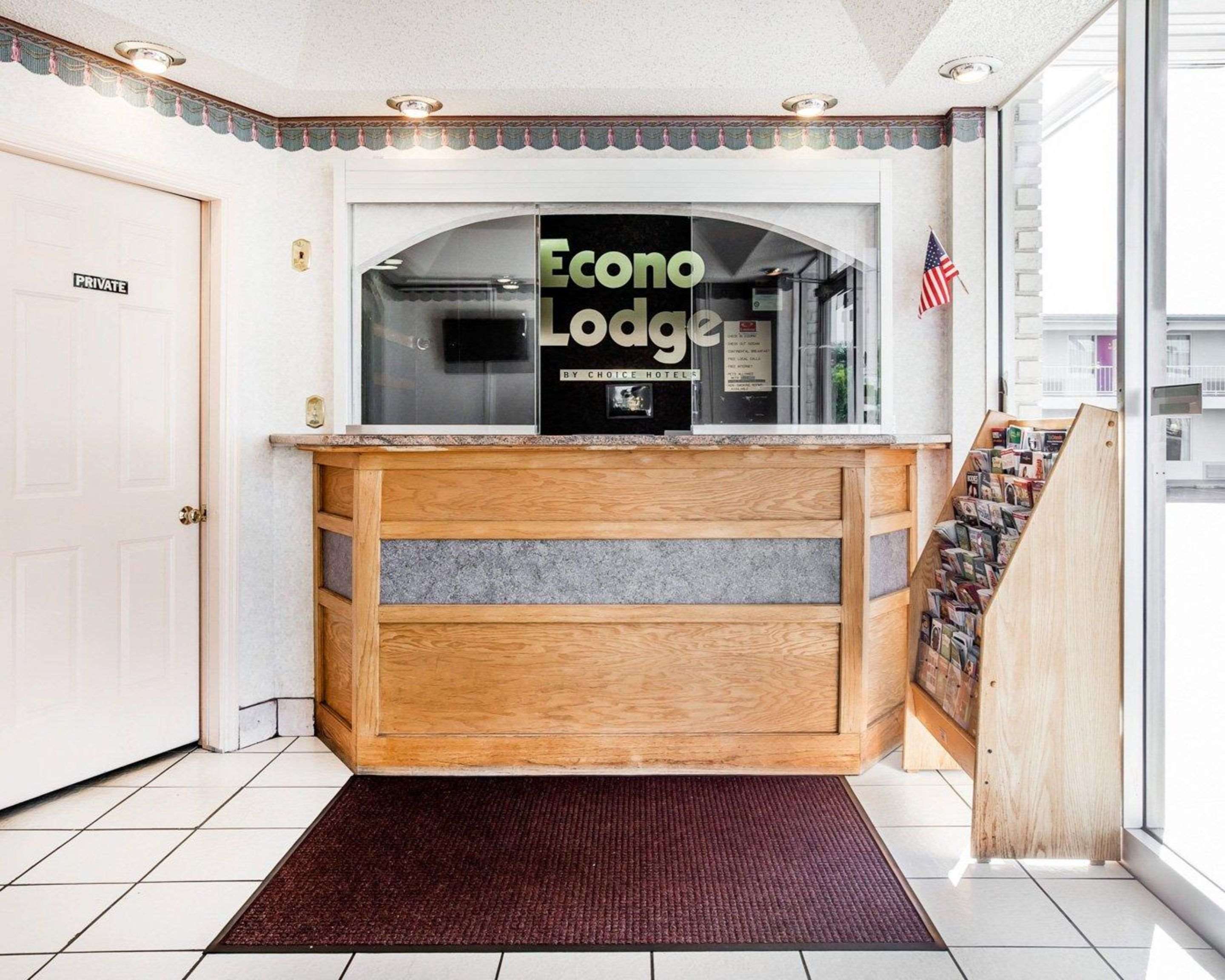 Econo Lodge Photo