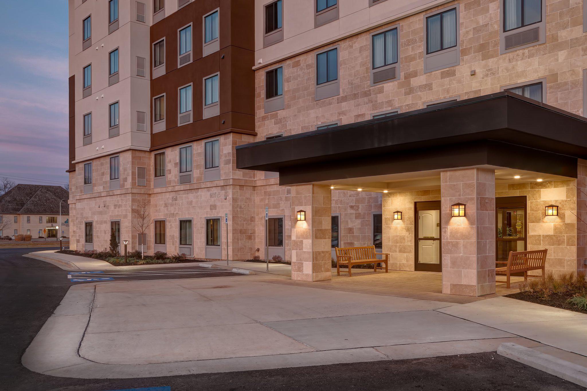 Staybridge Suites Overland Park-Kansas City Area Photo